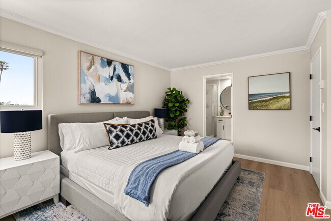 Building Photo - 457 Coast Blvd