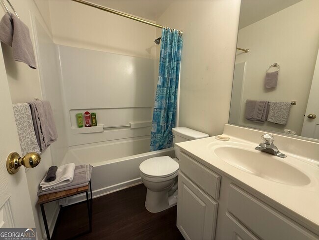 Building Photo - 1524 Cove Creek Cir