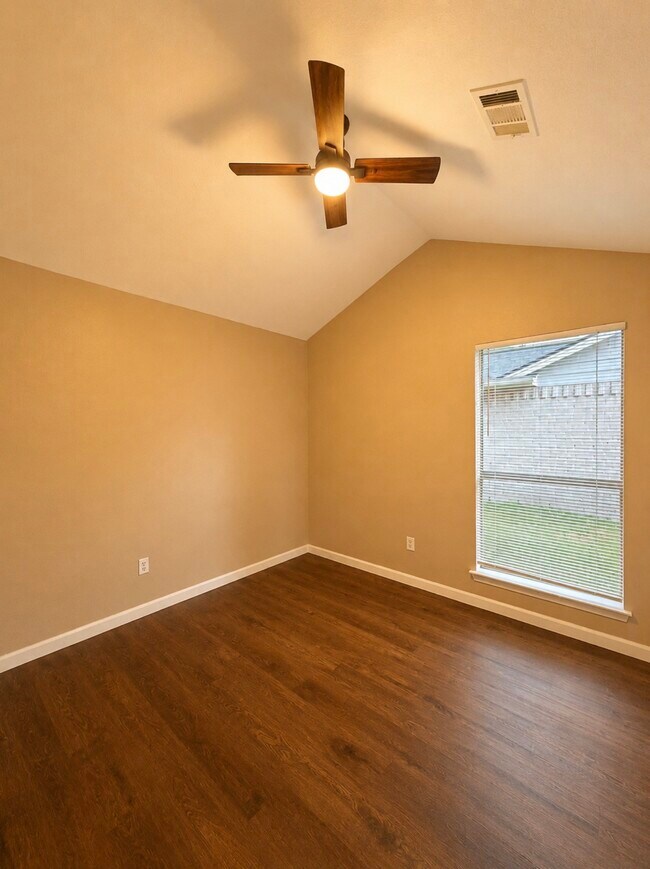 Building Photo - 7310 Arista Dr