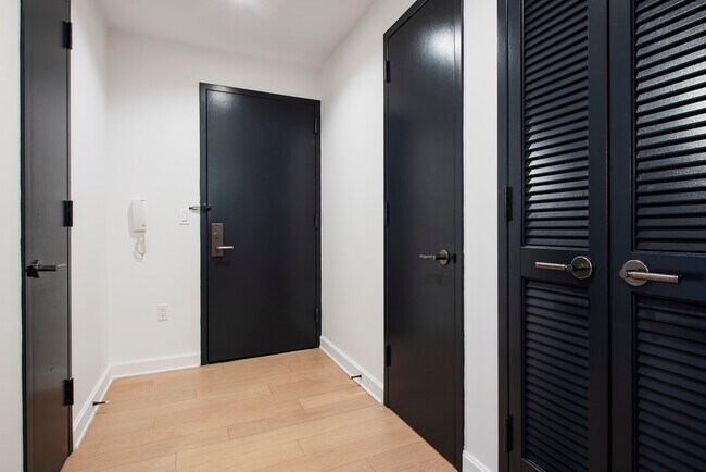 Interior Photo - 21 West End Ave