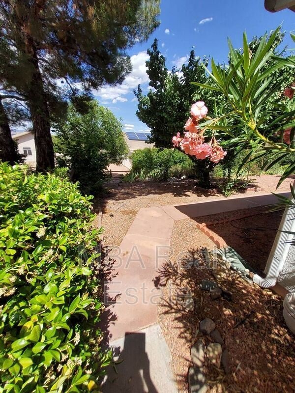 Building Photo - 277 S Wild Horse Way