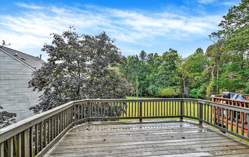 Building Photo - 9855 Sherwood Farm Rd