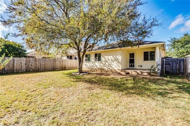 Building Photo - 1307 Dillon Lake Bend