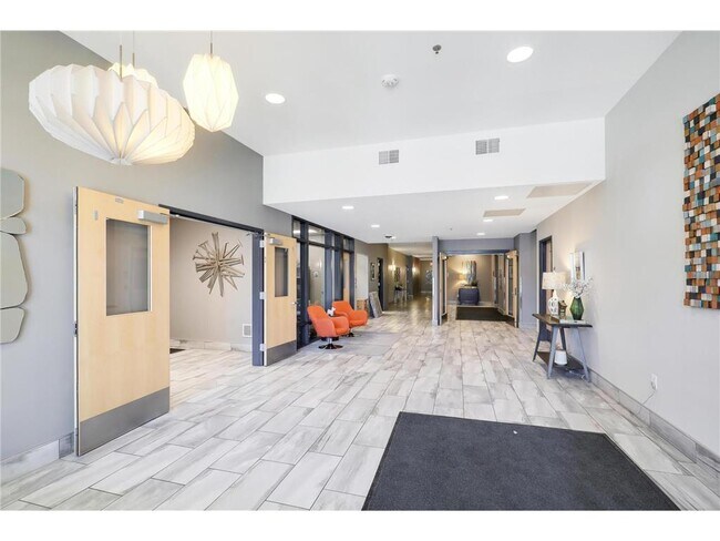 Building Photo - 740 Portland Ave