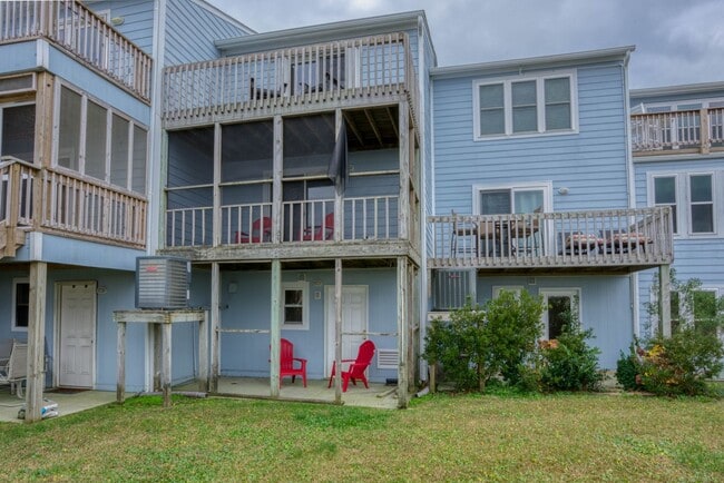 Building Photo - FURNISHED OFF-SEASON MONTHLY RENTAL-STARTI...