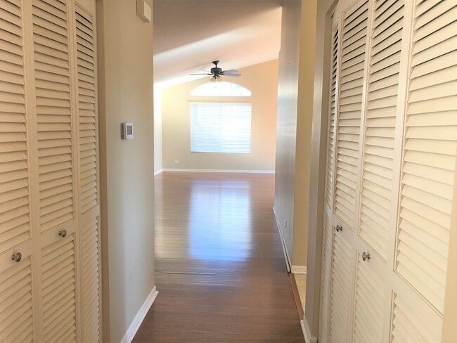 Building Photo - 1609 Fredericksburg Ln