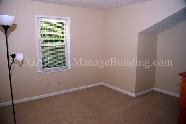 Building Photo - 706 Bookman Point