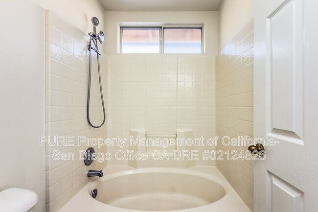 Building Photo - 31977 Arlington Cir