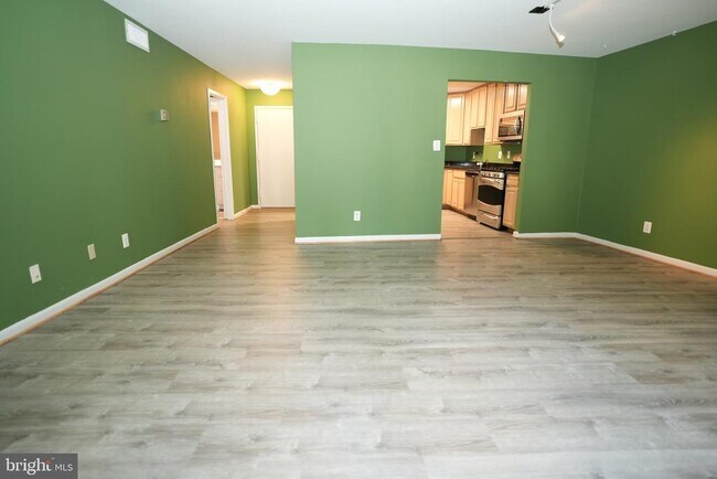 Building Photo - 4620 N Park Ave