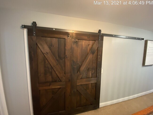 Building Photo - 118 Bolder Drive