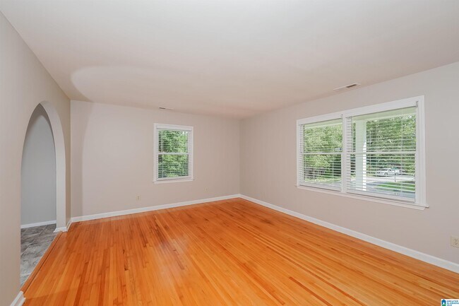 Building Photo - 753 Vaughn Cir