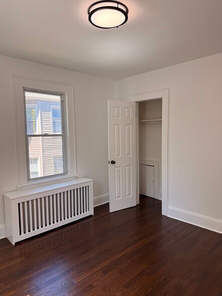 Building Photo - 103 Fox St