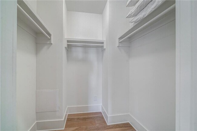 Building Photo - 11173 Serenbe Ln