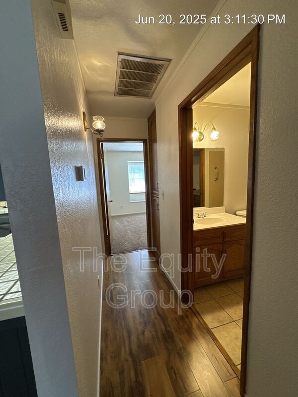 Building Photo - 4430 W Cypress Ave