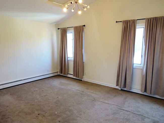 Building Photo - North Syosset Expanded Cape