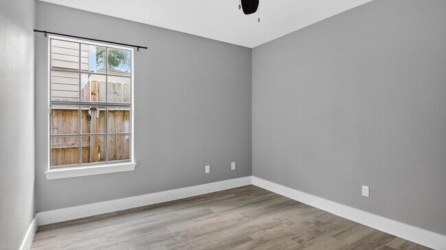 Building Photo - 4935 Otter Peak Dr