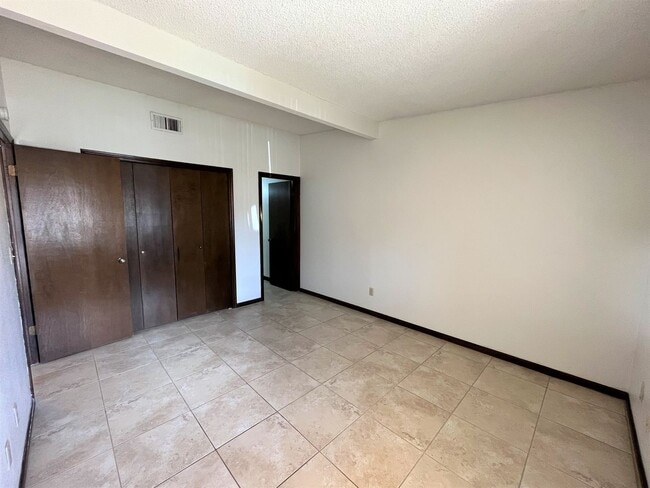Building Photo - TOWNHOME - VILLAGE OF OAK CREEK - WILD TURKEY
