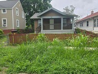 Building Photo - Beautifully Updated 2 bedroom 1 bathroom 7...