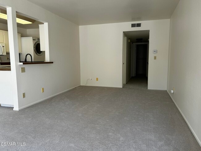 Building Photo - 2448 Instone Ct