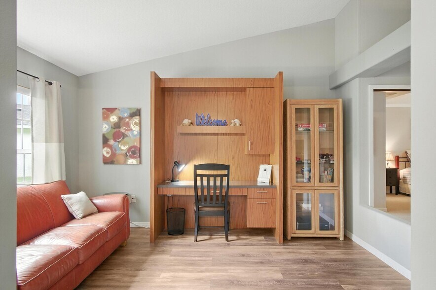 Building Photo - 9 Birch Haven Pl