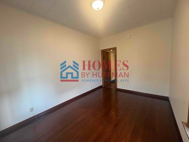Building Photo - Two Bedroom House | Ready to Rent