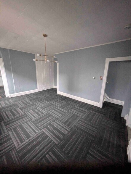 Building Photo - 508 Waldo St