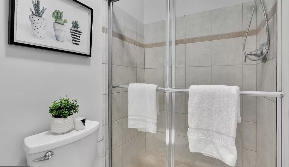 Upstairs full bath - 2715 11th St NW