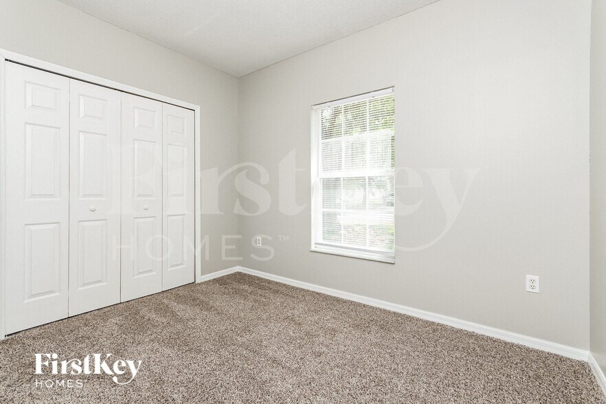 Building Photo - 651 Cotulla Dr