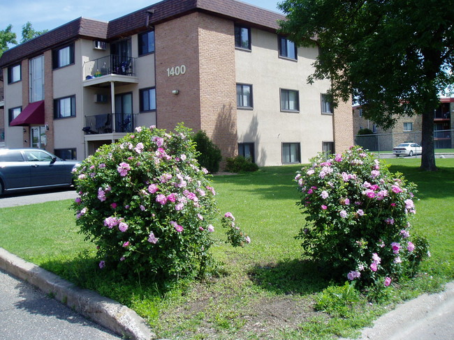 Building Photo - Sterling Square Apartments