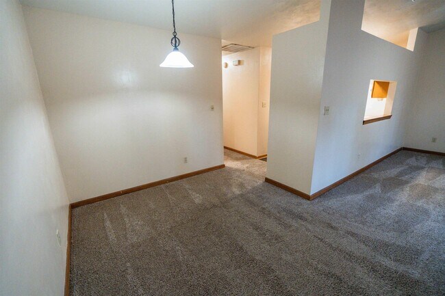 Building Photo - 1224 Brafforton Dr