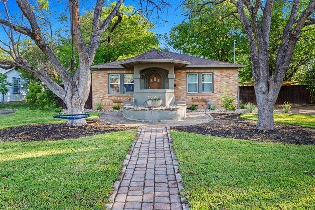 Primary Photo - 1204 Ruth Ave