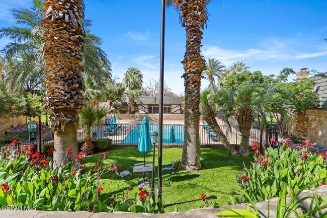 Building Photo - 350 Thunderbird Dr