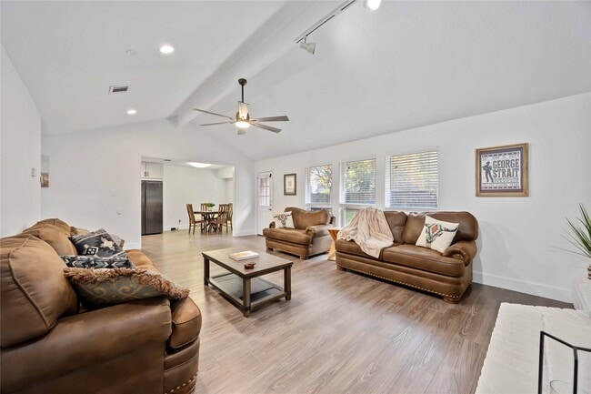 Building Photo - 22419 Deville Dr