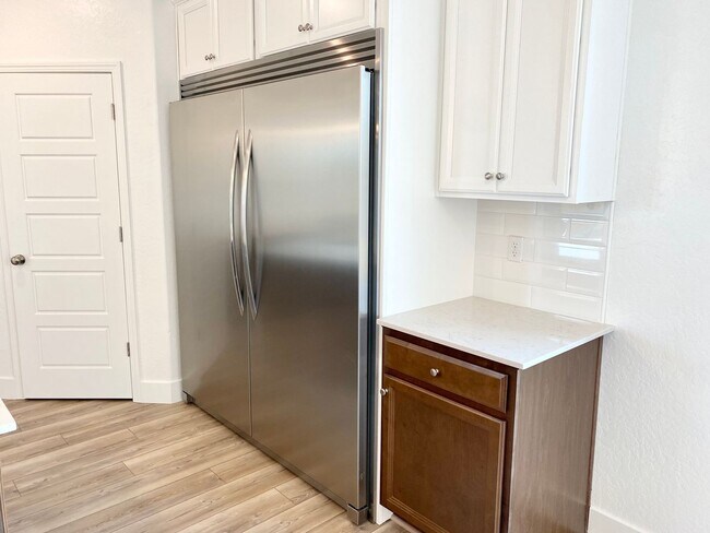 Building Photo - BRAND NEW 4/3.5 Lennar with In-Law Suite