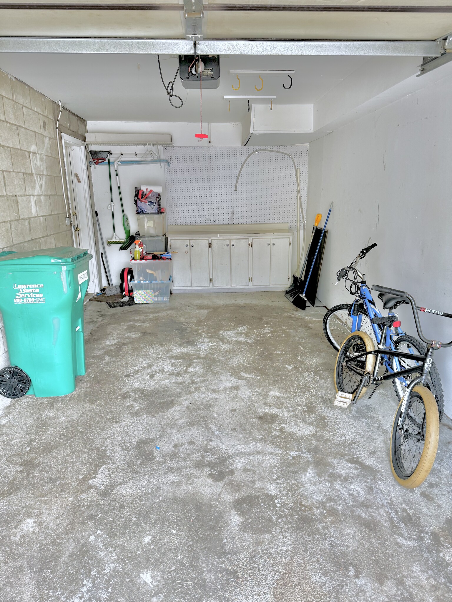 Garage - 47 Meadowood Dr