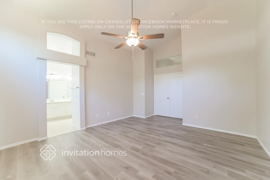 Building Photo - 5426 W Bluefield Ave