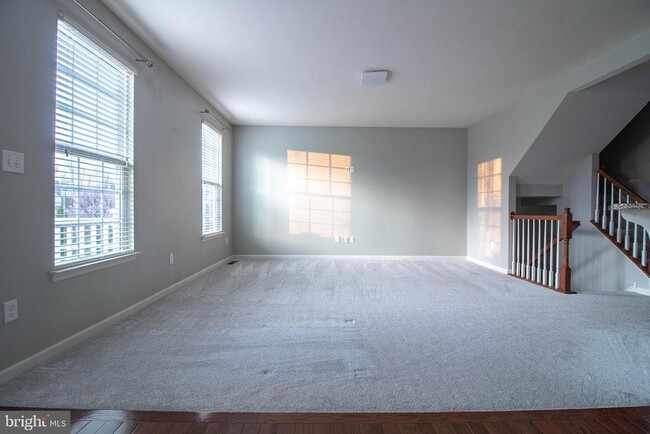 Building Photo - 143 Margaretta Dr