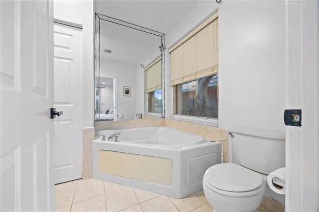 Building Photo - 243 Coral Trace Ln