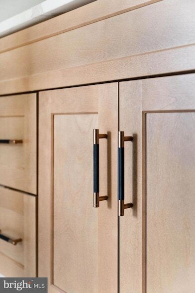 Building Photo - 113 Clifford Ave