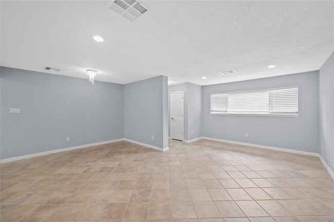 Building Photo - 12735 Memorial Dr