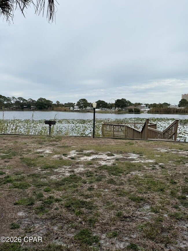 Building Photo - 301 Lullwater Dr