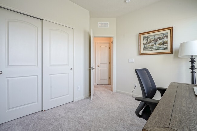 Building Photo - 9728 Junction Sta