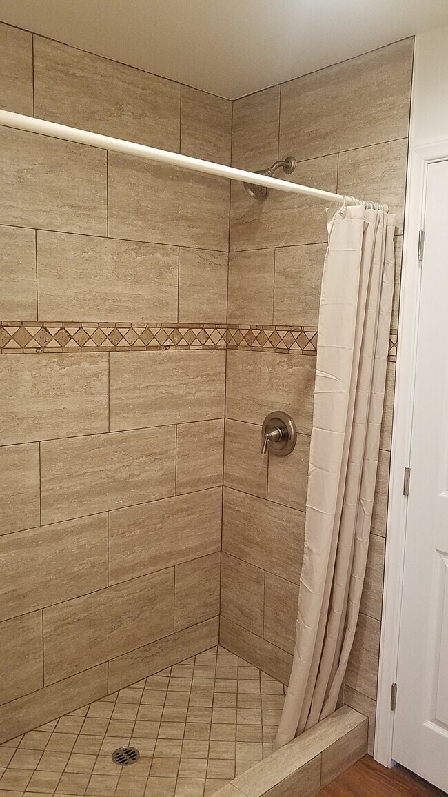 Shower - 6619 Daryn Dr