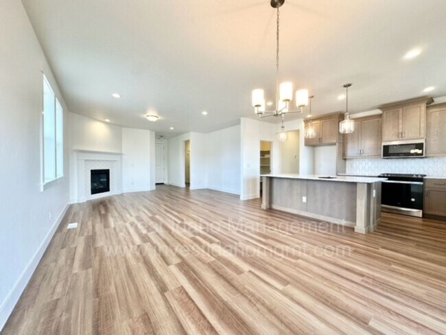 Building Photo - Beautiful 2 year old home available soon!