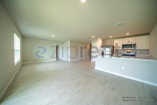 Building Photo - 2830 NW 18th Pl