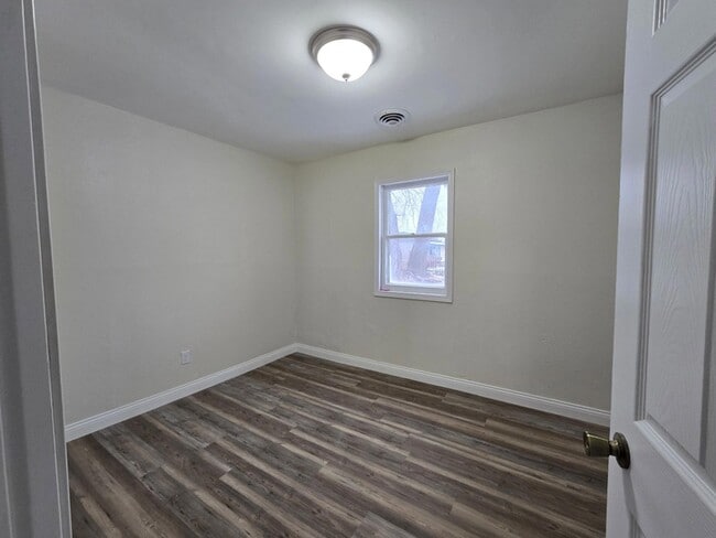 Building Photo - 3822 Melville Ave
