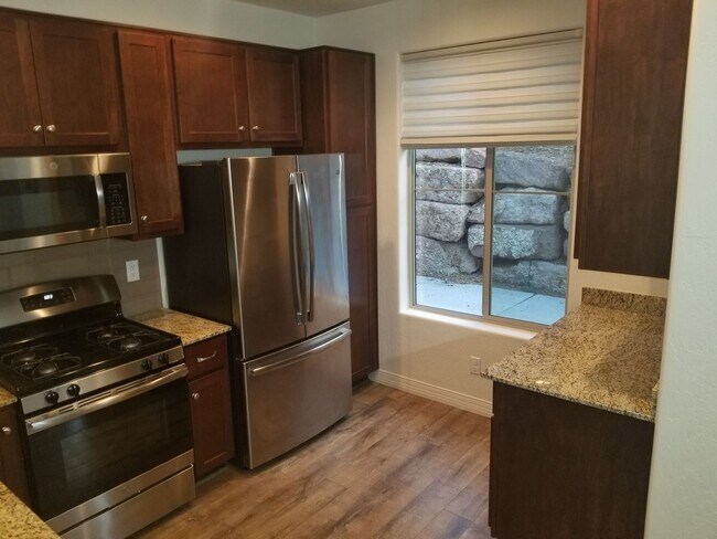 Building Photo - Rare, Single Level, Forest Springs Home! 3...