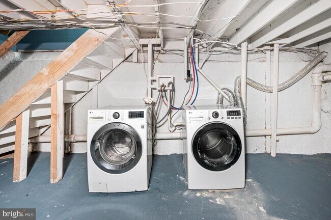 Building Photo - 1510 W York St