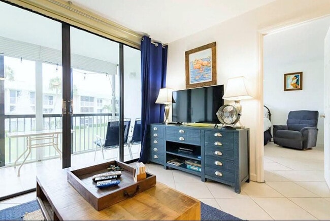 Building Photo - 2400 S Ocean Dr