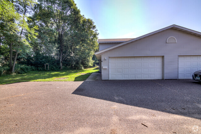 Building Photo - 1008 Dutchman Dr